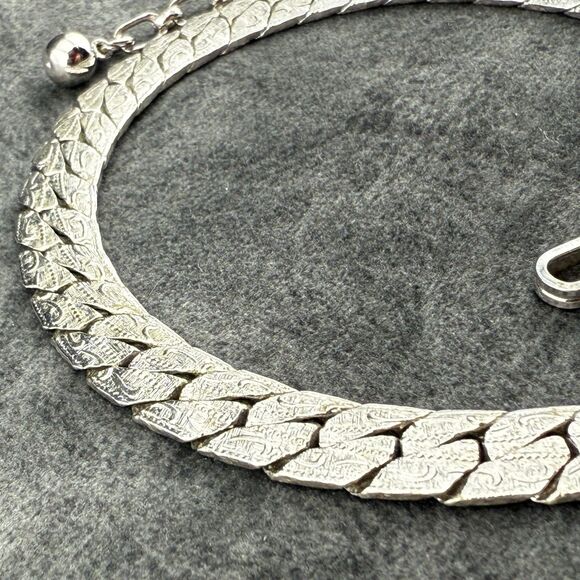 Vintage Signed Trifari Silver-Tone Herringbone Chain Collar Choker Necklace 14" - Picture 3 of 8